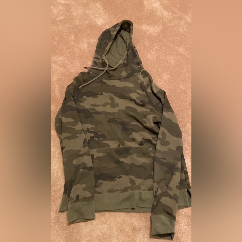 Express men’s camouflage sweatshirt